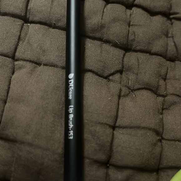 14 brand new still in sleeves makeup brushes from DUcare. - Picture 4 of 10